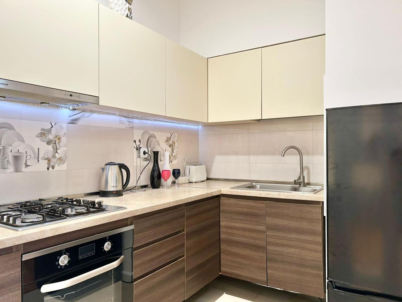 City Center - Next To Holiday Inn -2Br Apartment Tbilisi Exteriör bild