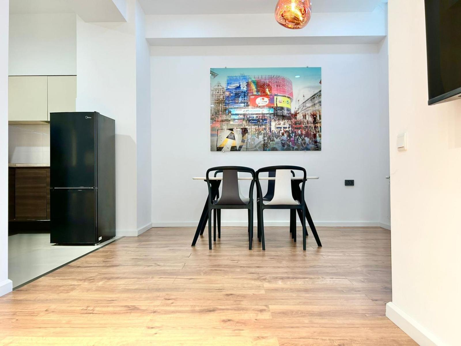 City Center - Next To Holiday Inn -2Br Apartment Tbilisi Exteriör bild