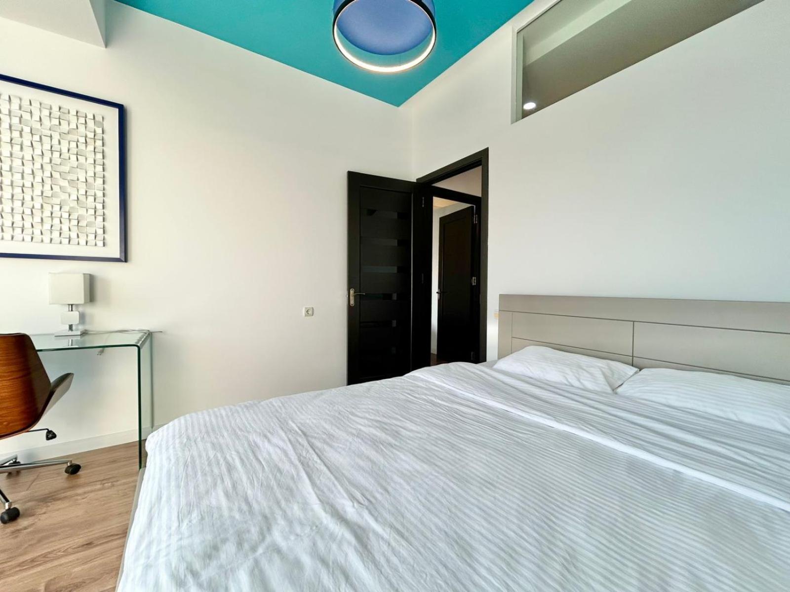 City Center - Next To Holiday Inn -2Br Apartment Tbilisi Exteriör bild