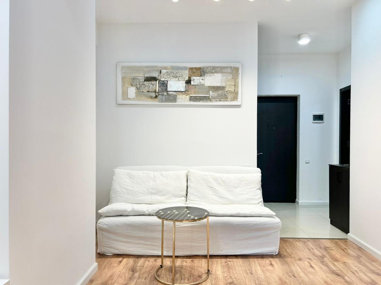 City Center - Next To Holiday Inn -2Br Apartment Tbilisi Exteriör bild