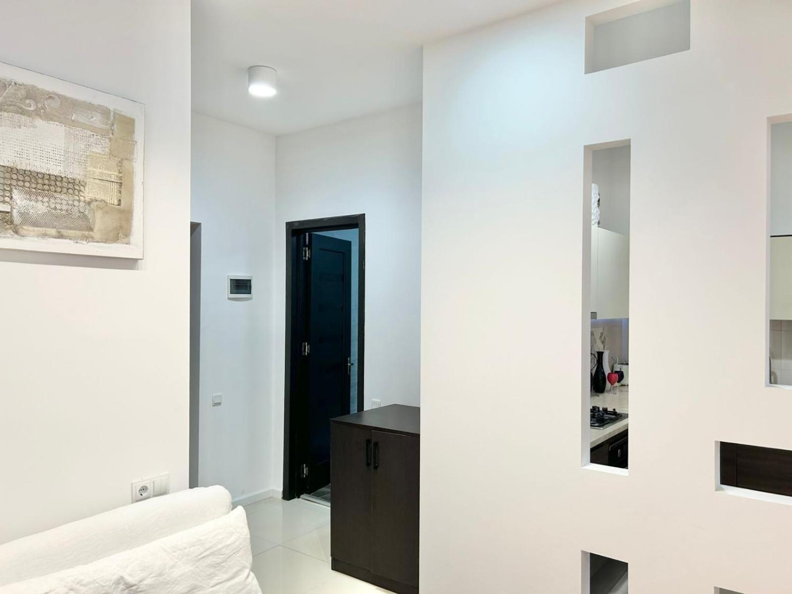City Center - Next To Holiday Inn -2Br Apartment Tbilisi Exteriör bild